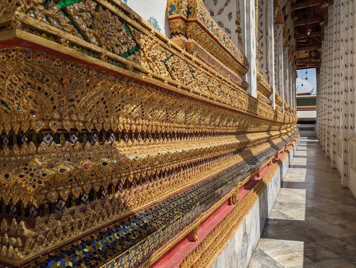 Pagoda Thonburi w Wat Arun: Arcydzieło o historycznym znaczeniu 4