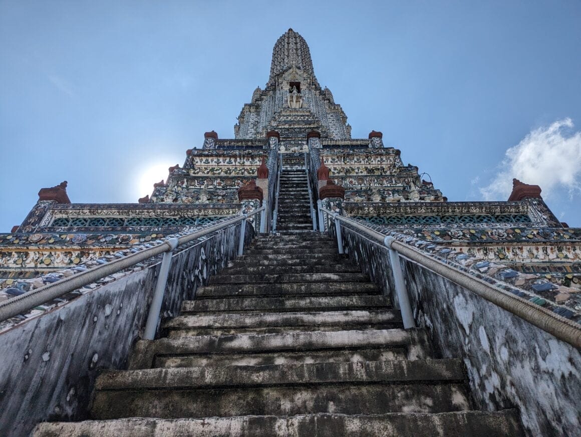 Pagoda Thonburi w Wat Arun: Arcydzieło o historycznym znaczeniu 2