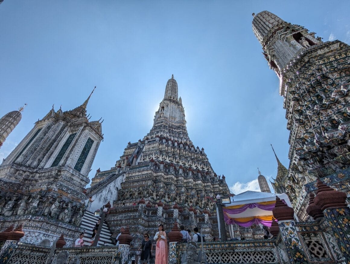 Pagoda Thonburi w Wat Arun: Arcydzieło o historycznym znaczeniu 1